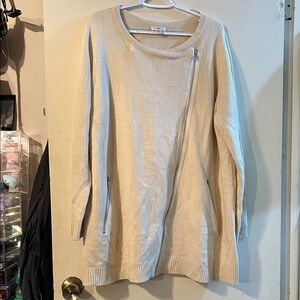 Ellos Cream Asymmetrical Women's Sweatshirt